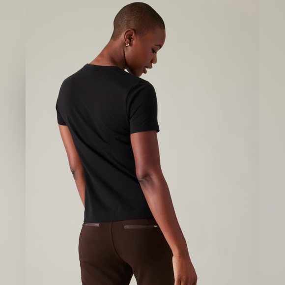 NWT, Athleta Outbound tee, Medium - Picture 3 of 5